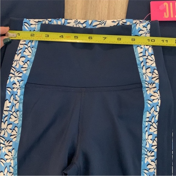 NWT Lilly Pulitzer Carpe Vita Flare Leggings Size XS Women's Navy Blue - Picture 6 of 9
